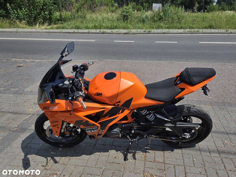 KTM RC 125 - 27