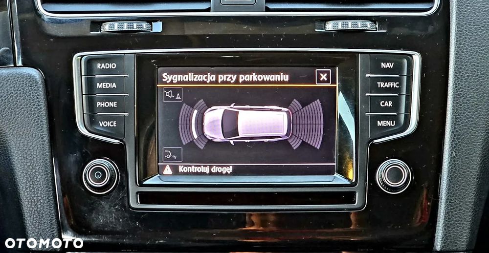 Volkswagen Golf Variant 1.6 TDI BlueMotion Technology Comfortline - 13