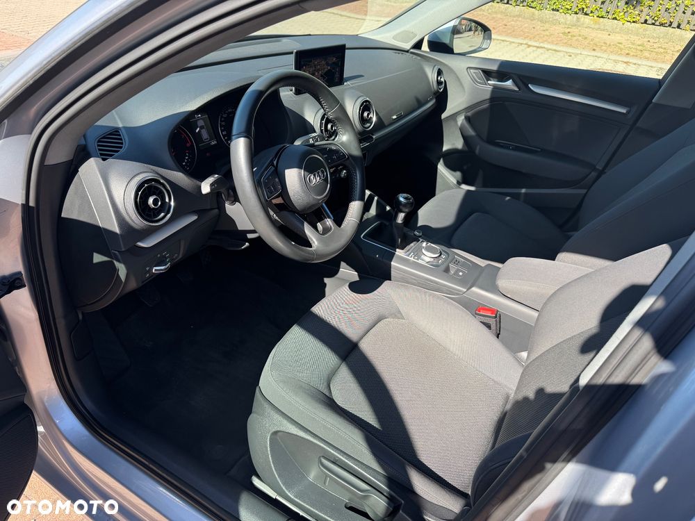 Audi A3 Sportback 1.0 TFSI design - 13