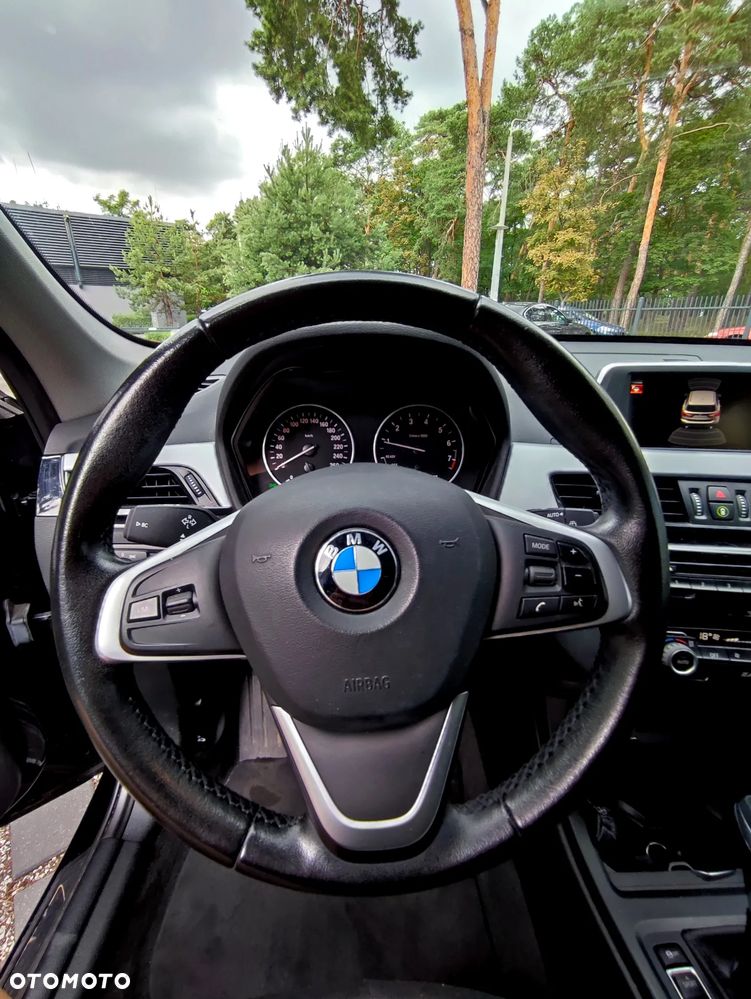 BMW X1 sDrive18i xLine - 10