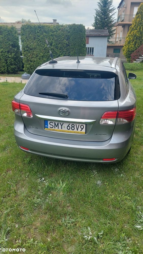 Toyota Avensis - 4