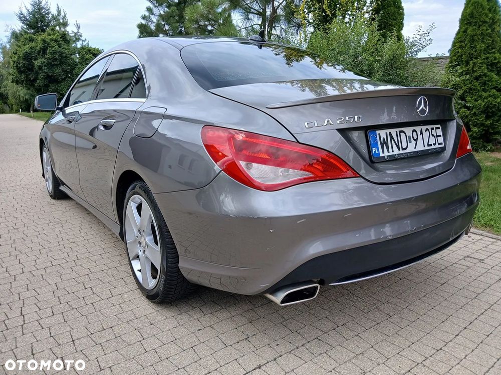 Mercedes-Benz CLA 250 7G-DCT AMG Line - 2