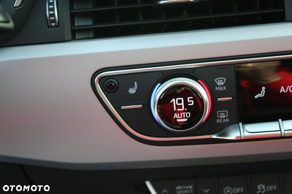 Audi A4 Allroad - 36