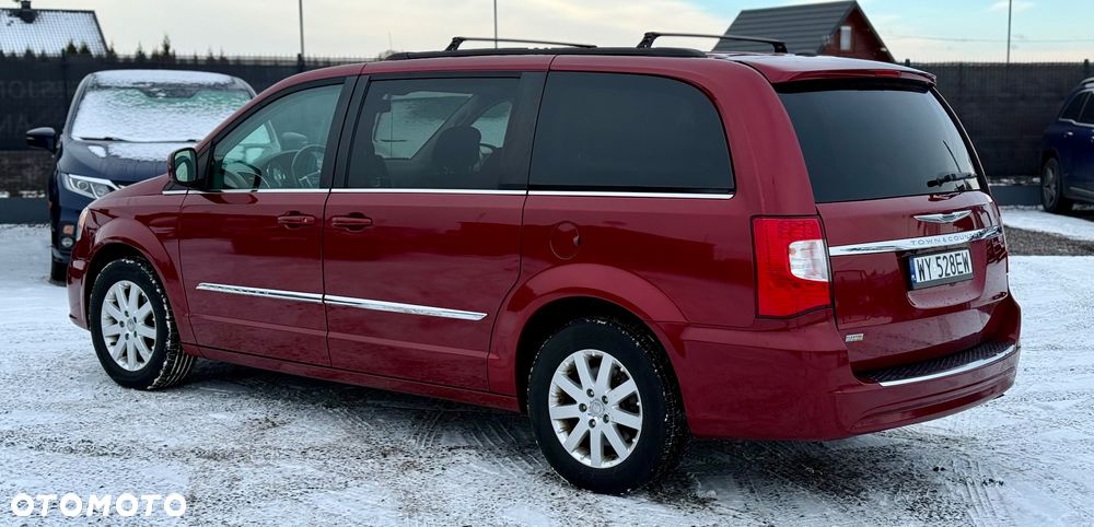 Chrysler Town & Country 3.6 Limited - 13