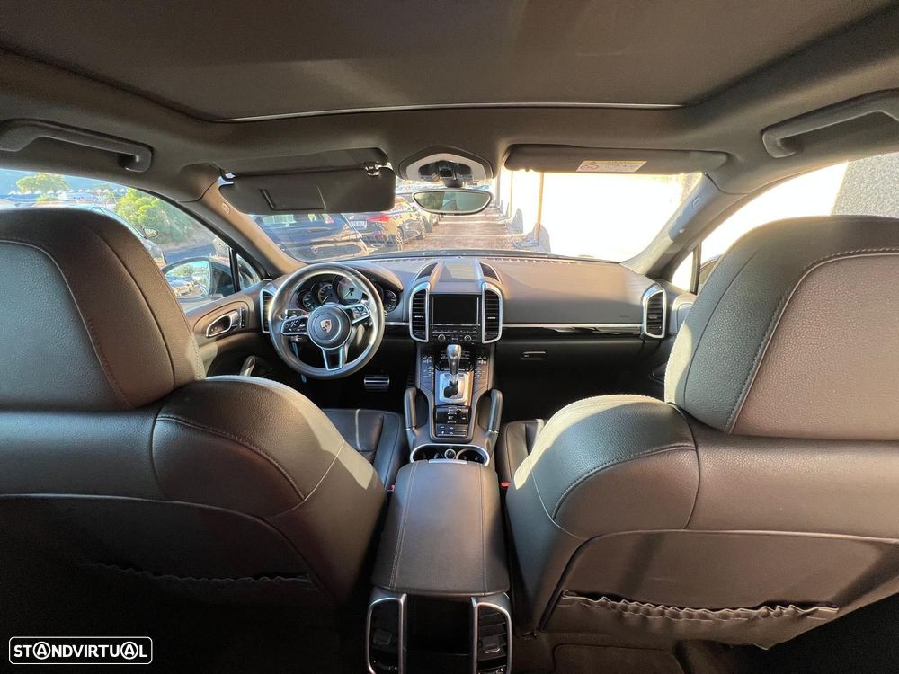 Porsche Cayenne - 6