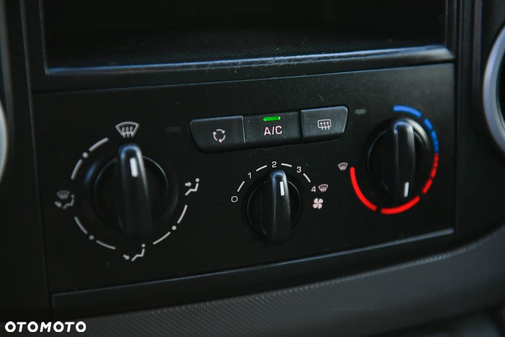 Peugeot Partner - 13