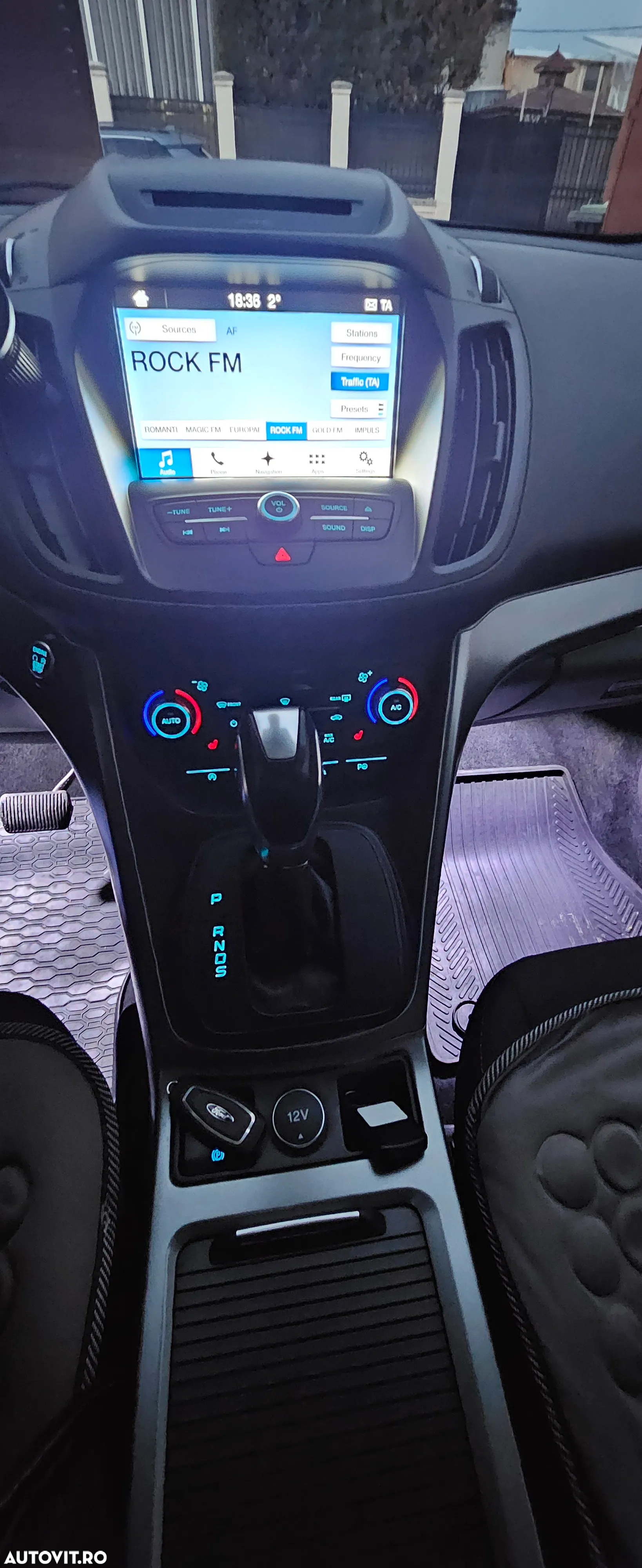 Ford Kuga 2.0 TDCi 4WD Powershift Titanium - 14