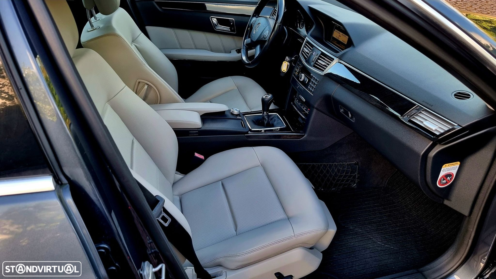 Mercedes-Benz E 220 CDi Avantgarde BlueEfficiency - 14