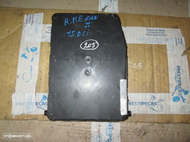Caixa Fusiveis 8200309690 RENAULT MEGANE 2 2002 1,5DCI SIEMENS RENAULT MEGANE 2 2004 1.5DCI 100CV 3P PRETO SIEMENS RENAULT MEGANE 2 2004 1.5DCI 80CV 5P PRETO - 1