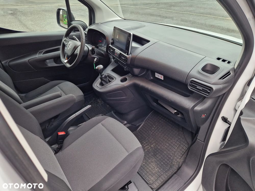 Opel Combo Maxi Brygadówka 5 Osób - 31