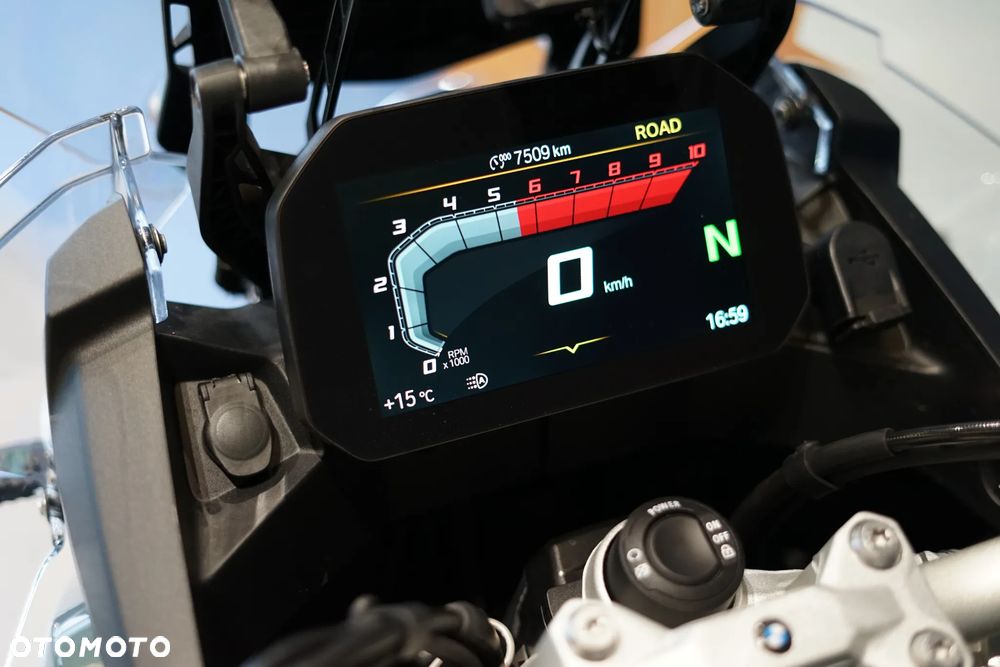 BMW F - 36