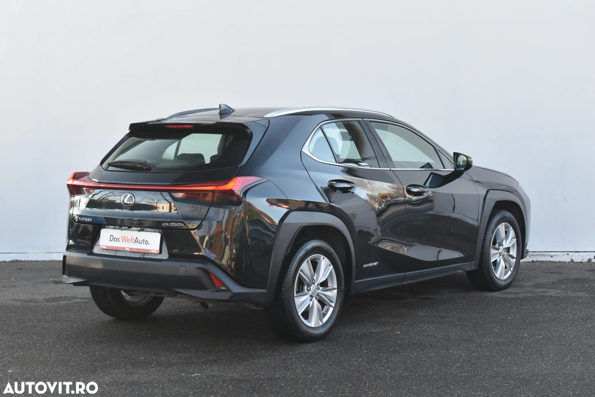 Lexus UX 250h FWD Business - 3