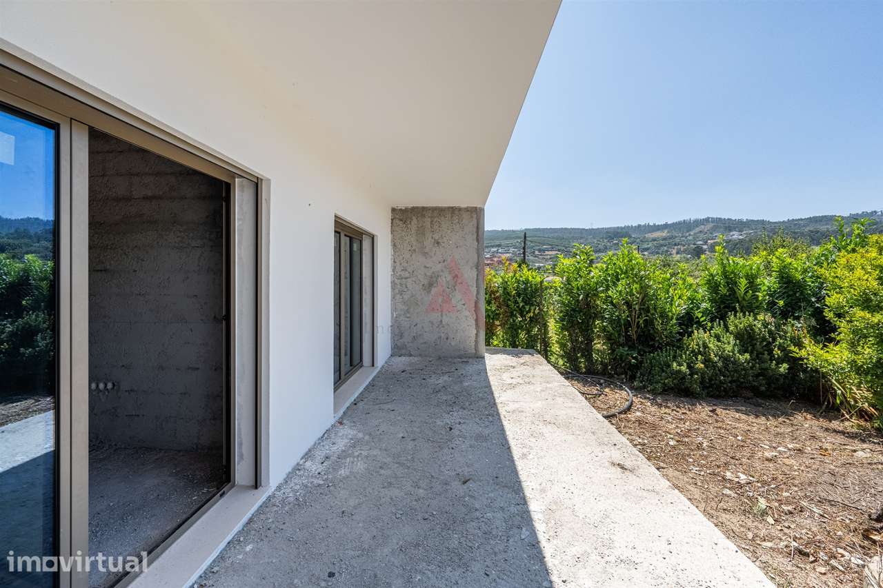 Moradia T2 Térrea com 2 Suites, 1 Master Suite Com Closet,  em Vila No - Grande imagem: 3/21