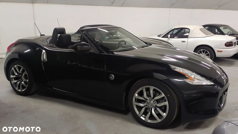 Nissan 370 Z - 4