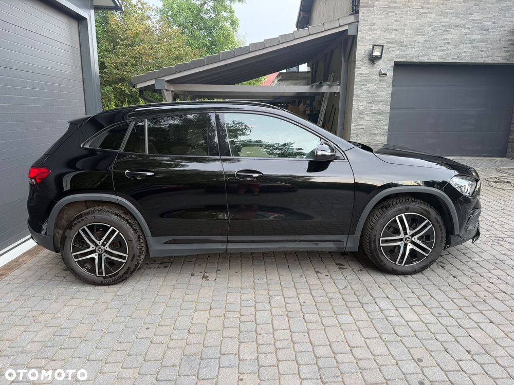 Mercedes-Benz GLA 200 d - 8