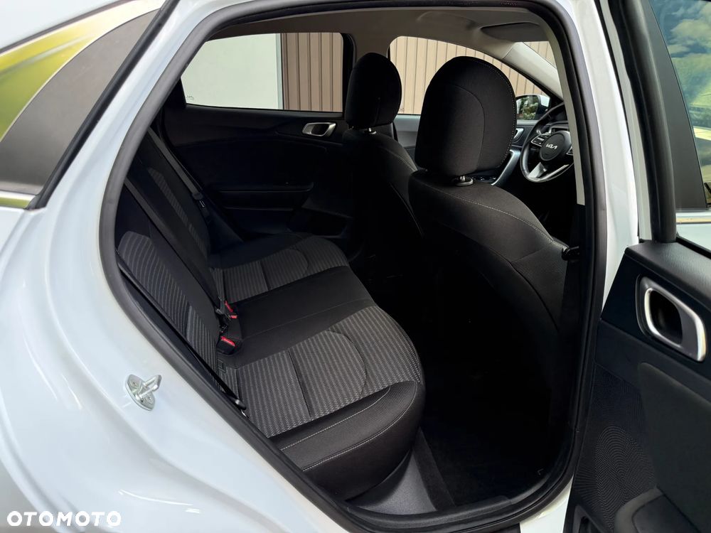 Kia XCeed - 10