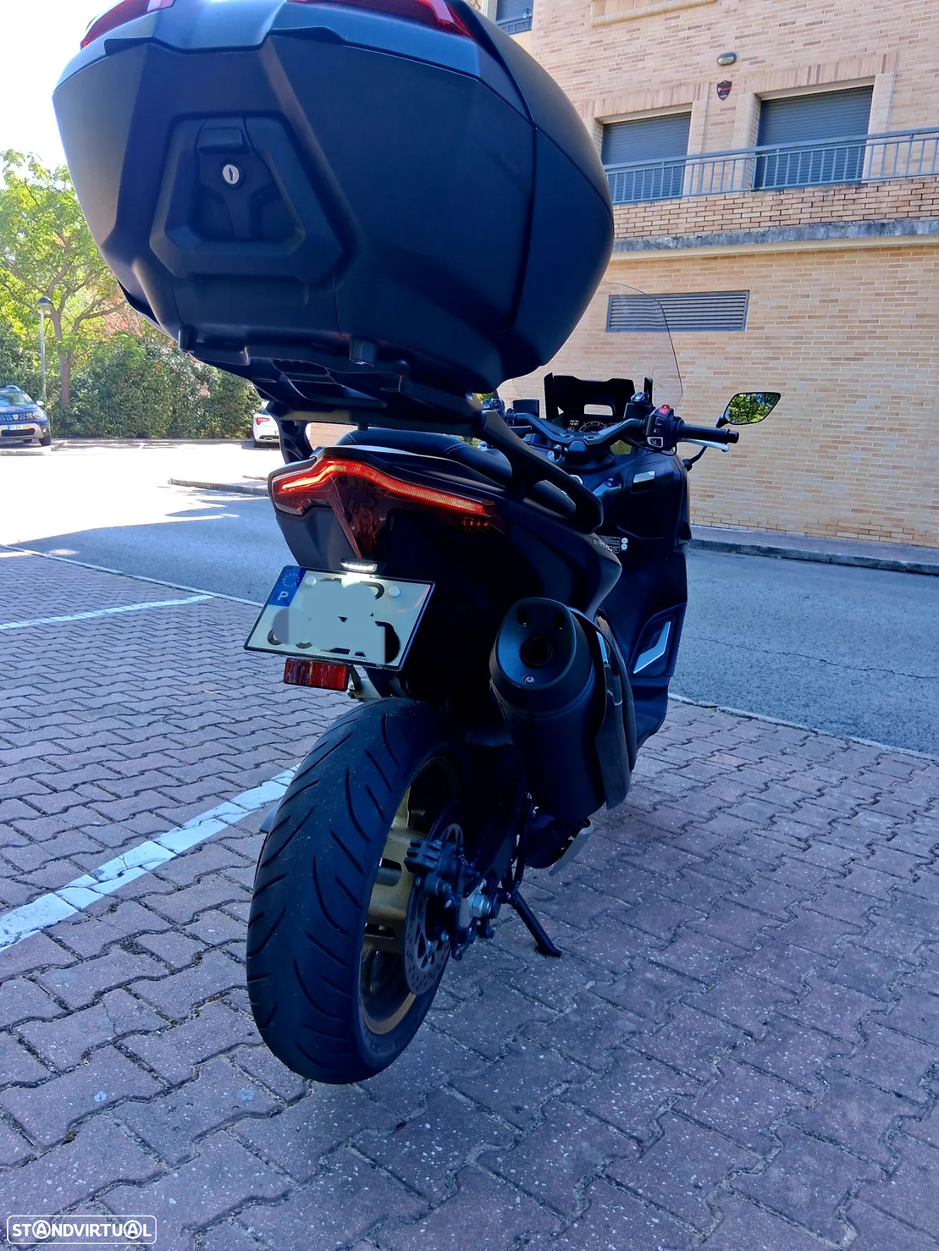Yamaha TMAX Tech Max - 10
