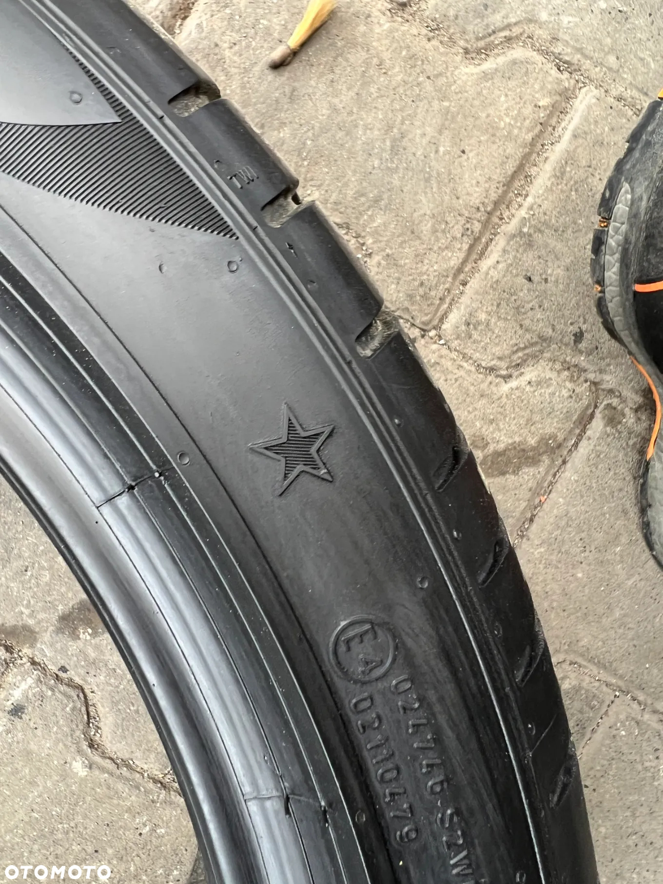 Pirelli Pzero TM 245/40r19 * BMW - 7