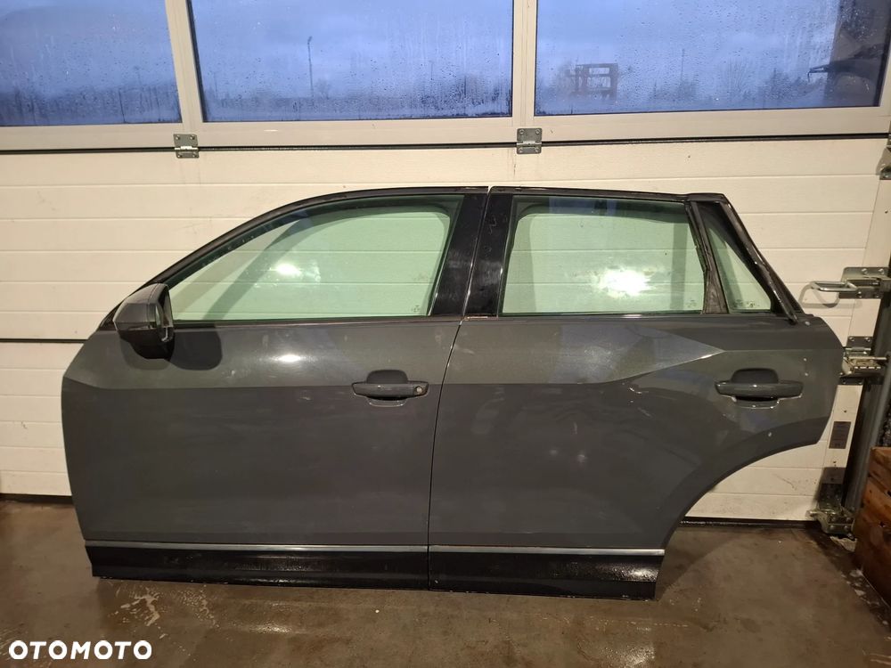 Audi Q2 drzwi lewy tył L7XM demontaż - 1