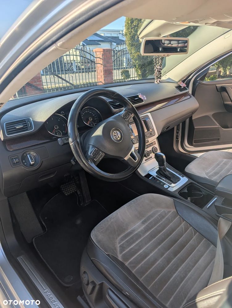 Volkswagen Passat 2.0 TDI Highline DSG - 5