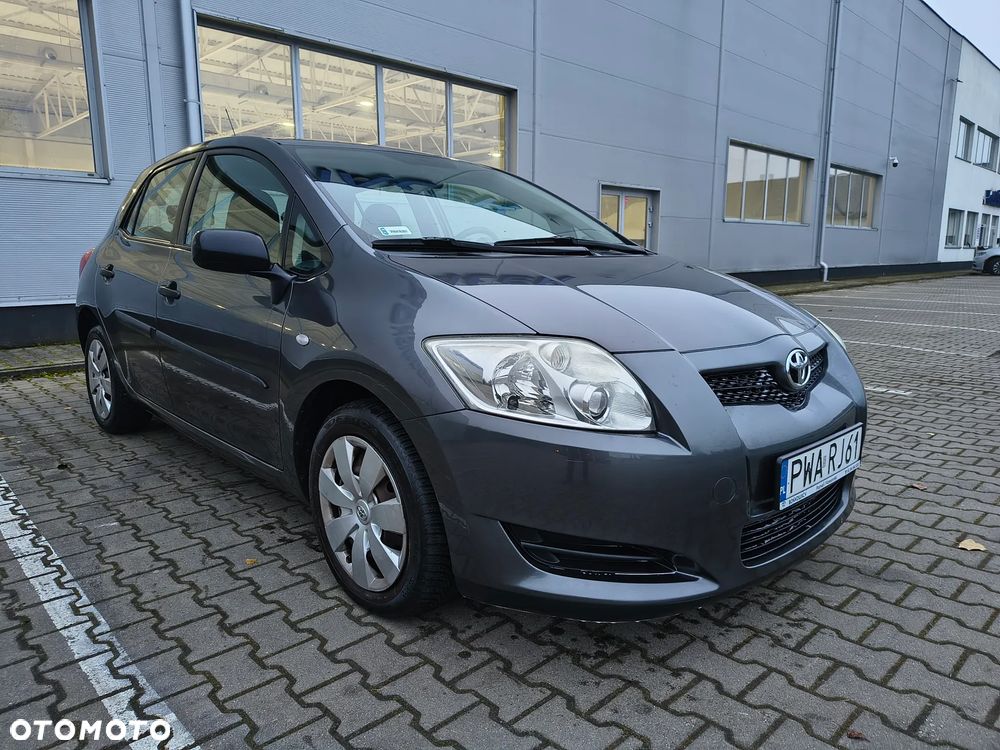 Toyota Auris - 1