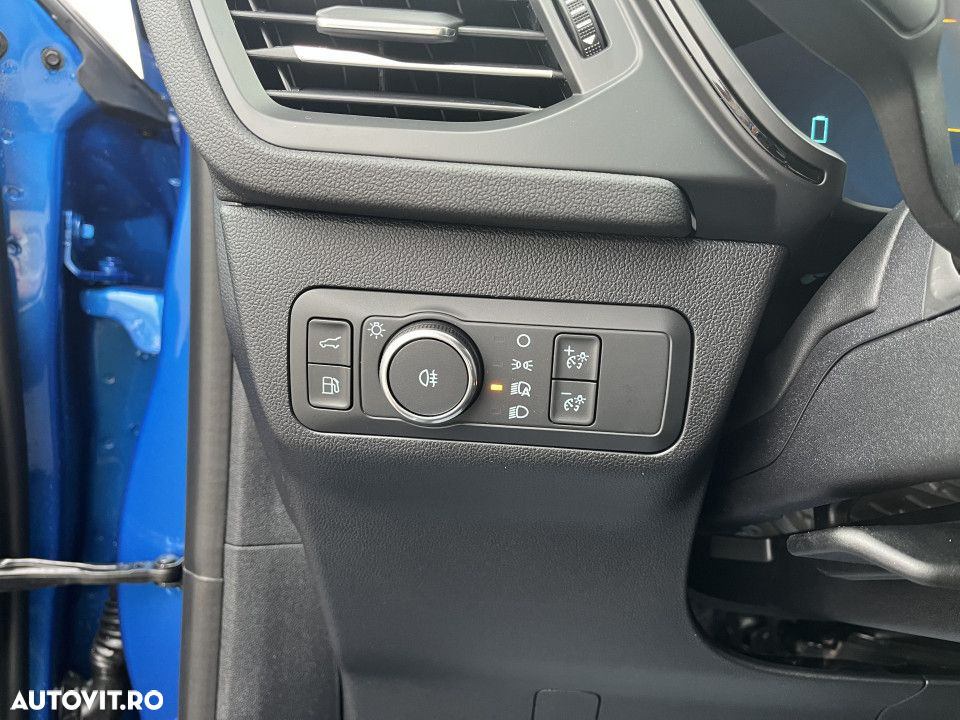Ford Kuga - 10