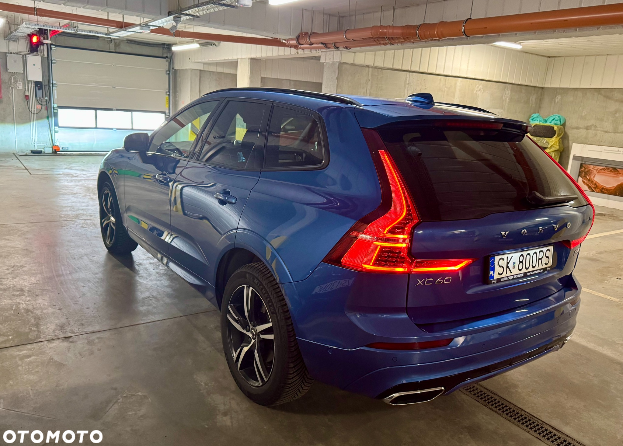 Volvo XC 60 D5 AWD R-Design - 4