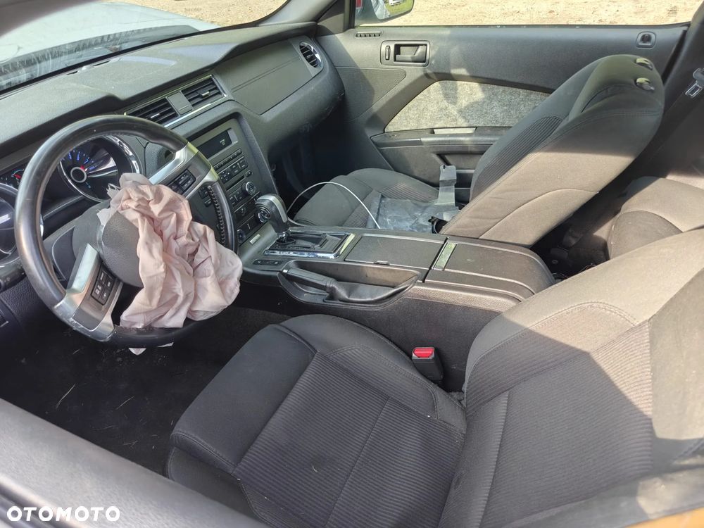 Ford Mustang 3.7 V6 Premium - 7