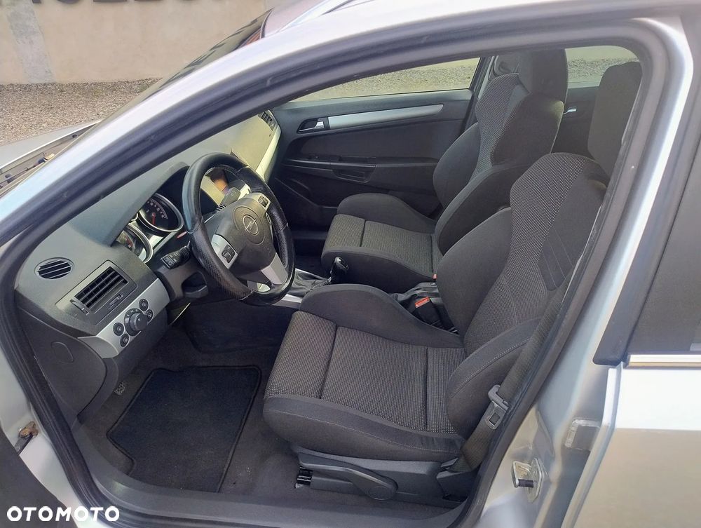 Opel Astra 1.6 Turbo Sport - 10