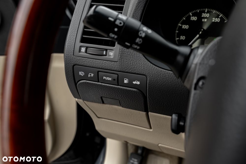 Lexus GS 450h - 28