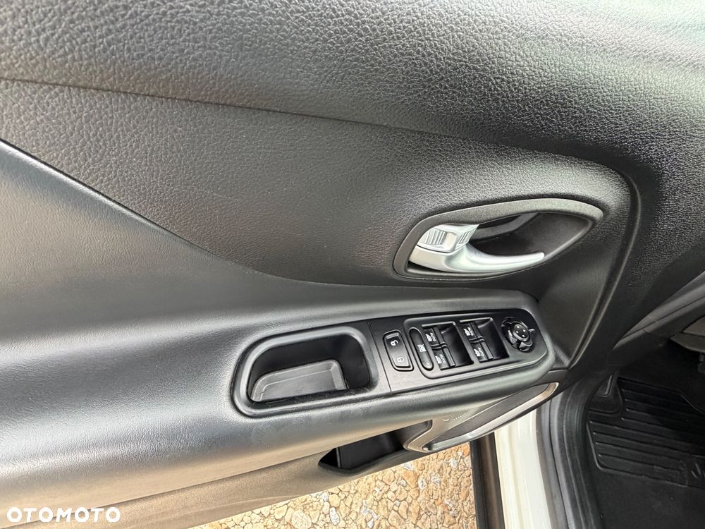 Jeep Renegade - 25