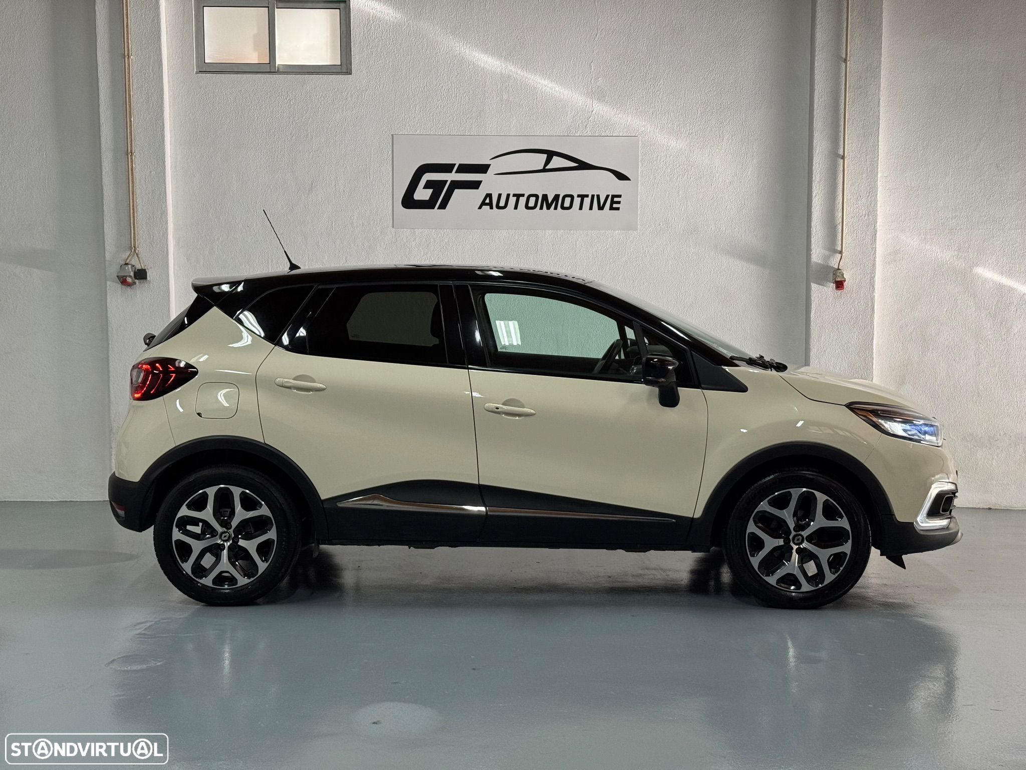 Renault Captur 0.9 TCE Exclusive - 3