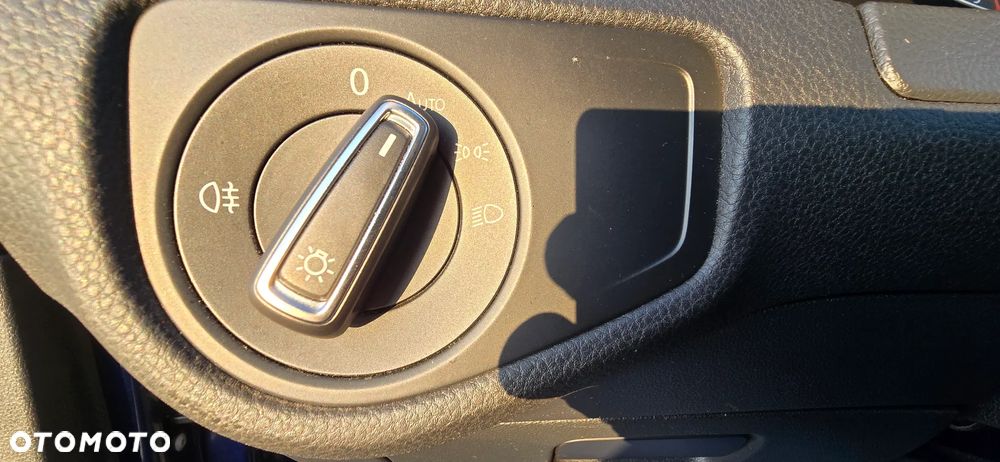 Volkswagen Golf 1.6 TDI BMT Comfortline - 24