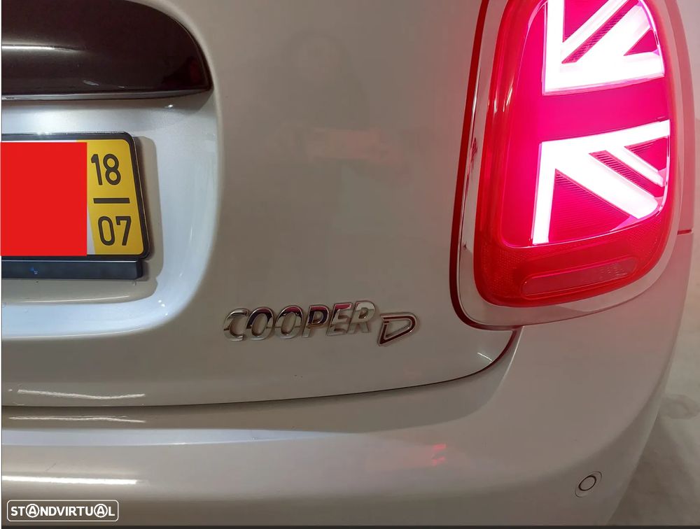 MINI 5 Portas Cooper D - 9