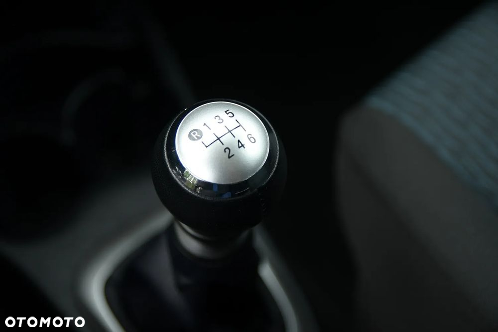 Toyota Yaris - 32