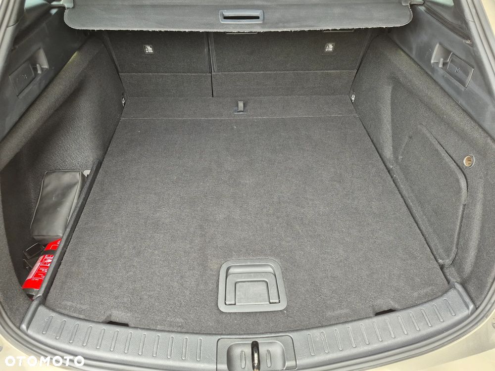 Toyota Corolla 2.0 Hybrid Comfort - 7