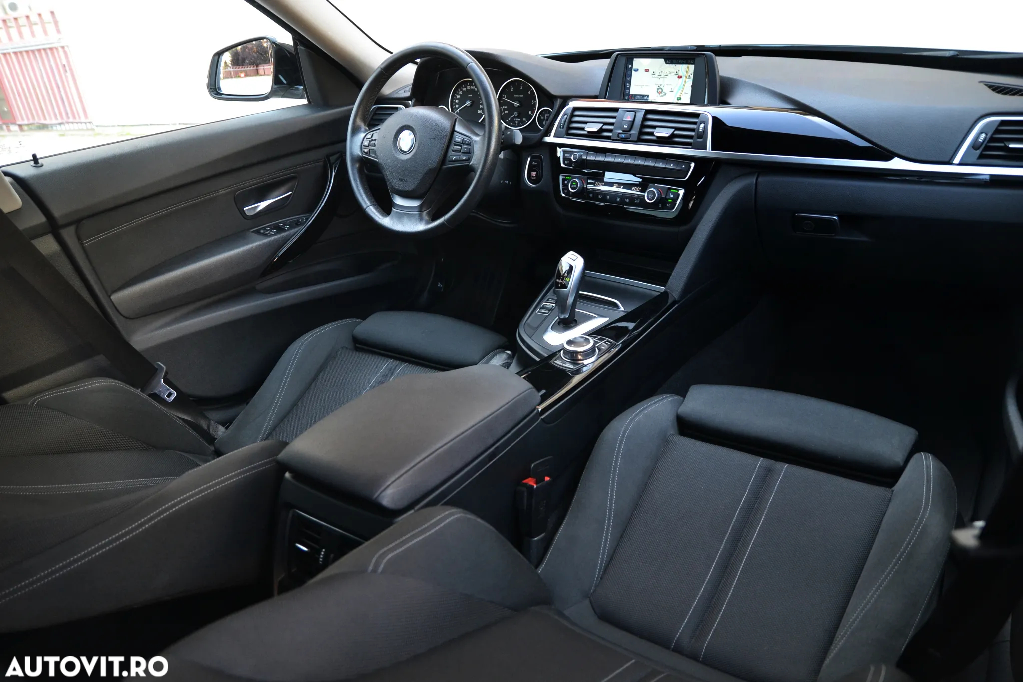 BMW Seria 3 320d Aut. - 10
