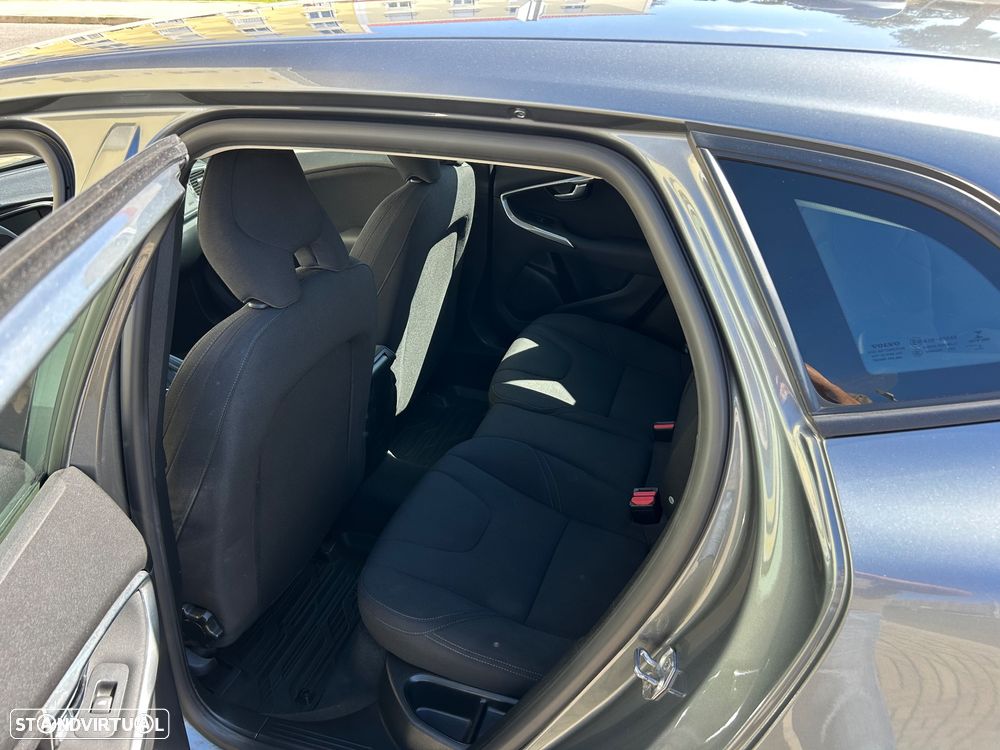 Volvo V40 2.0 D2 Kinetic Geartronic - 6