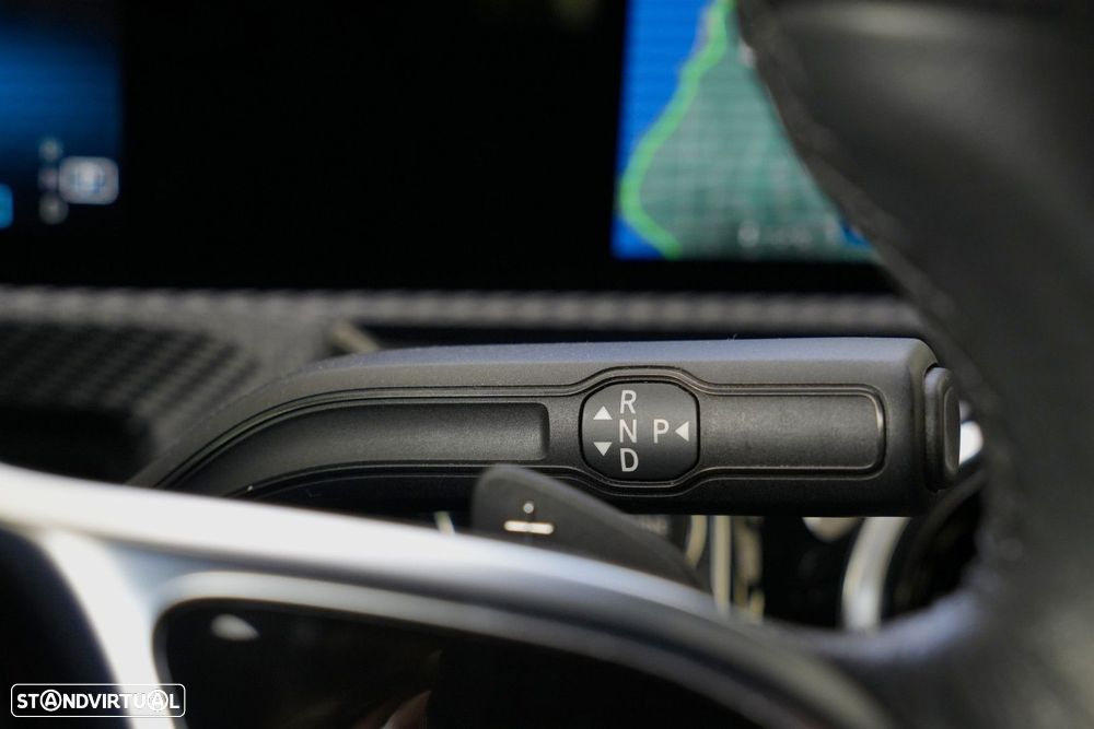 Mercedes-Benz CLA 180 Standard - 18