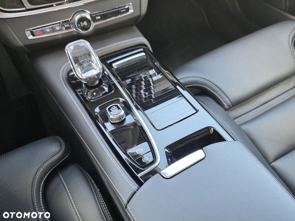Volvo S90 - 32