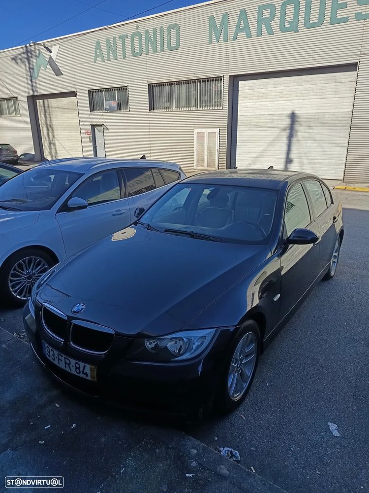 BMW 320 d Auto - 4