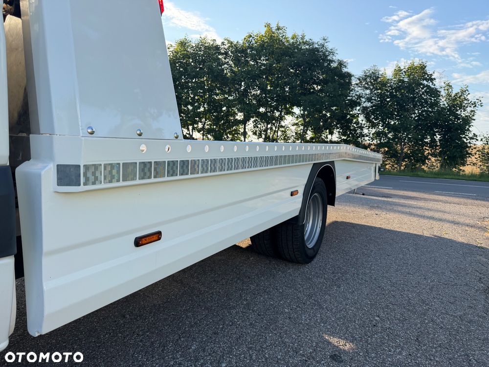 Mercedes-Benz Sprinter - 4