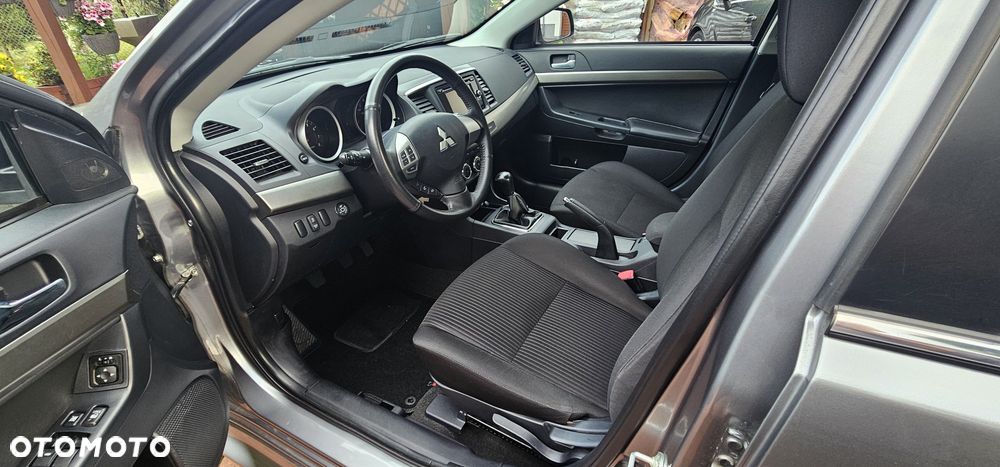 Mitsubishi Lancer - 5