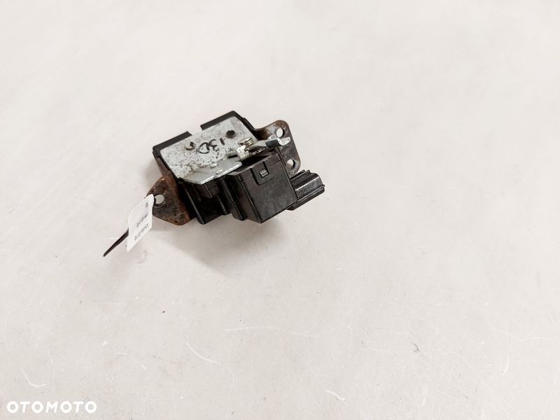 hyundai i30 ii hb zamek klapy tył 5d - 2