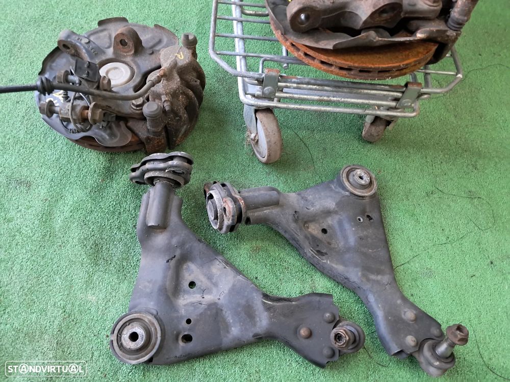 Suspensão Amortecedor Manga de eixo triângulos Mercedes Vito Viano W447 - 3