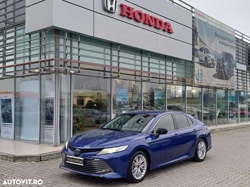 Toyota Camry - 2