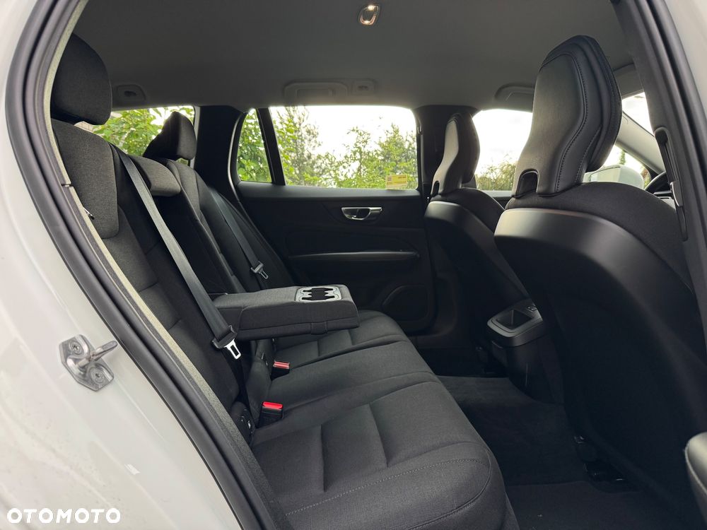 Volvo V60 D4 AWD Momentum Pro - 15