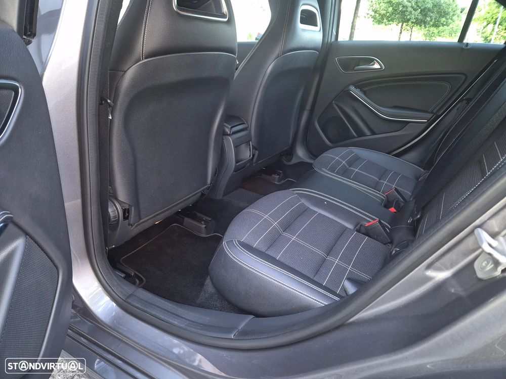 Mercedes-Benz A 180 Urban - 15