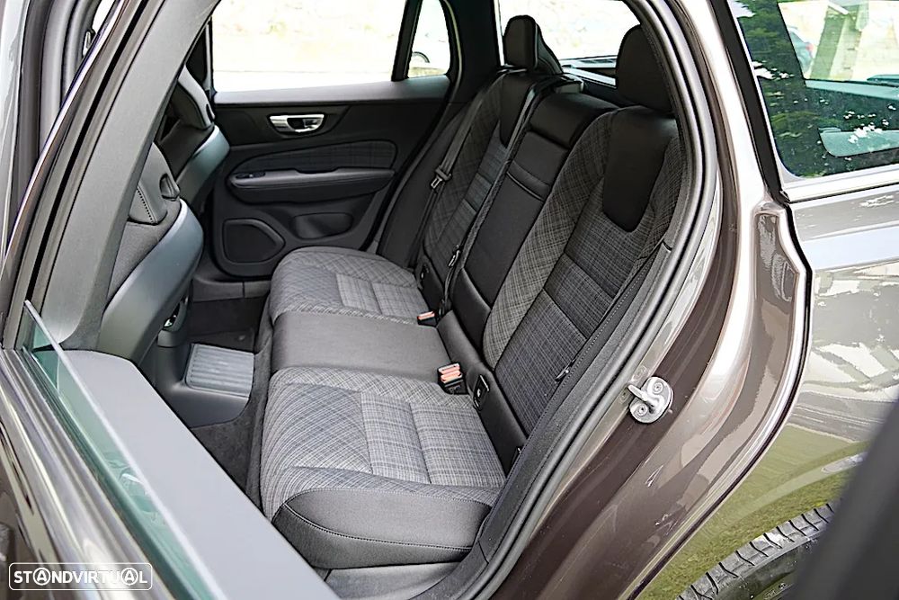 Volvo V60 2.0 T6 AWD TE Core - 19