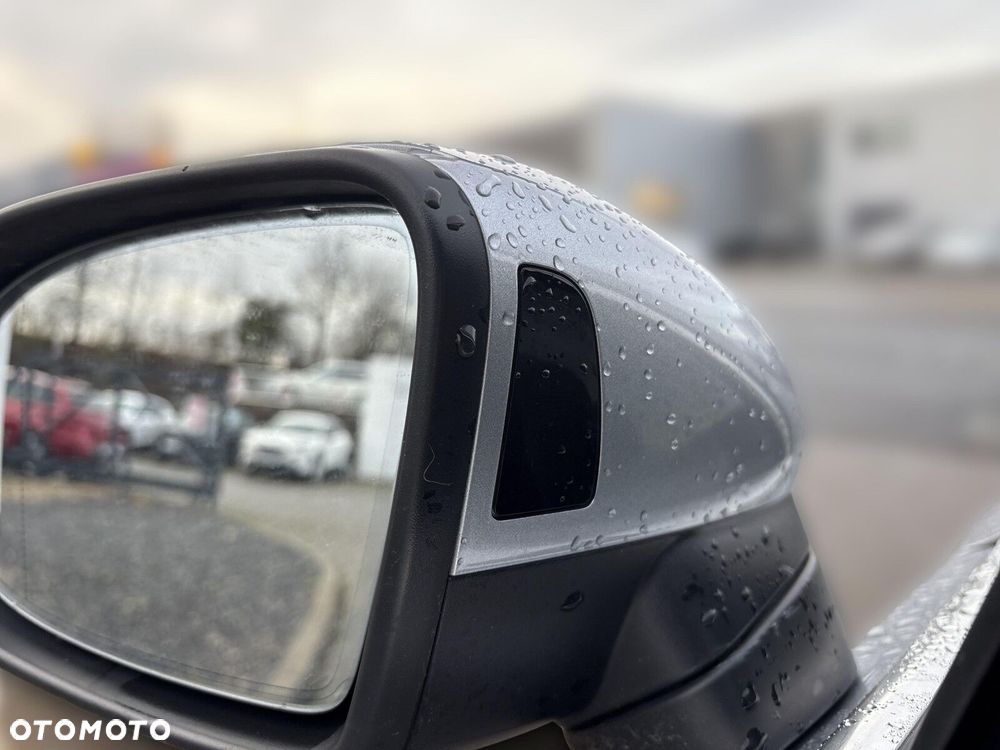 Volkswagen Passat - 33